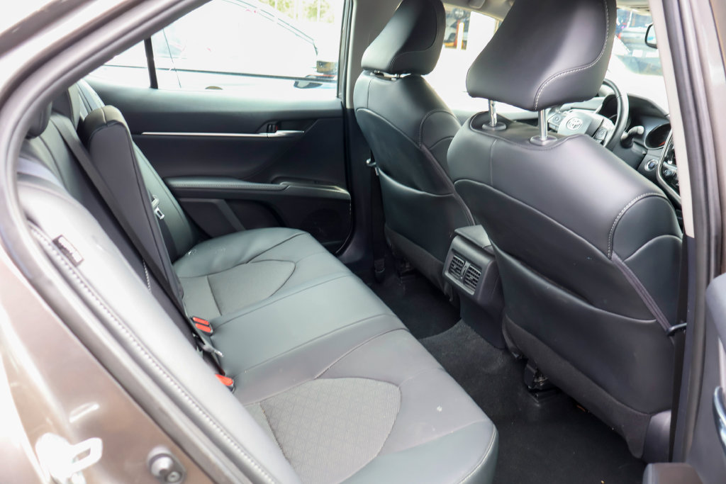 Used 2024 Toyota Camry XSE FWD image 10