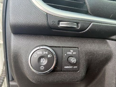 Used 2013 Chevrolet Traverse LT image 9