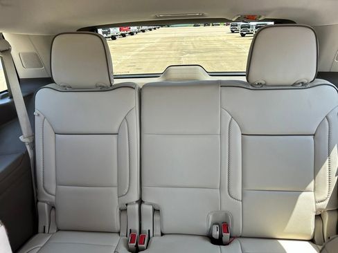 Used 2021 GMC Yukon Denali w/ Denali Premium Package AWD/4WD image 15