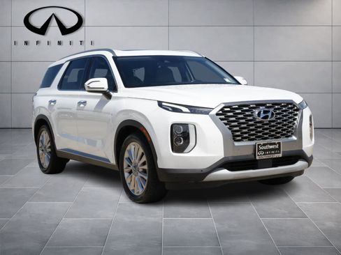 Used 2021 Hyundai Palisade SEL w/ Premium Package FWD image 3