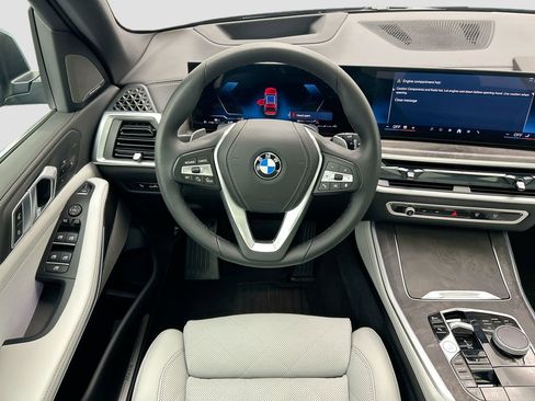 Certified 2026 BMW X5 xDrive40i w/ Climate Comfort Package image 10
