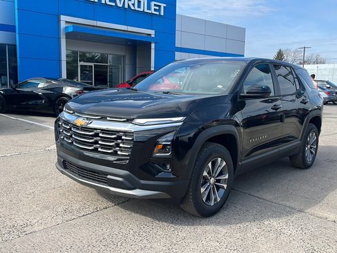 New 2026 Chevrolet Equinox LT w/ Convenience Package II AWD/4WD image 4