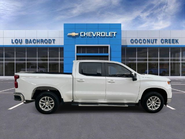 Used 2024 Chevrolet Silverado 1500 LT RWD image 9