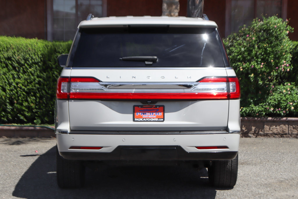 Used 2020 Lincoln Navigator Reserve w/ Equipment Group 208A Reserve AWD/4WD image 7
