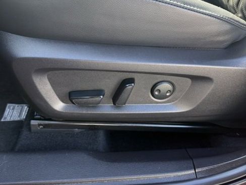 Used 2024 Mitsubishi Outlander SEL image 18