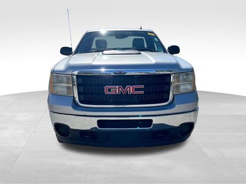 Used 2011 GMC Sierra 2500 W/T image 2