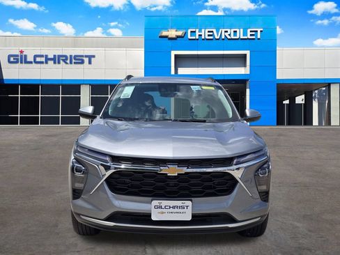 New 2026 Chevrolet Trax LT FWD image 2