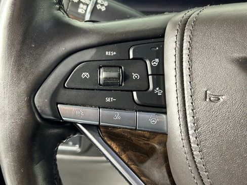 Used 2021 Cadillac Escalade ESV Premium Luxury Platinum image 32