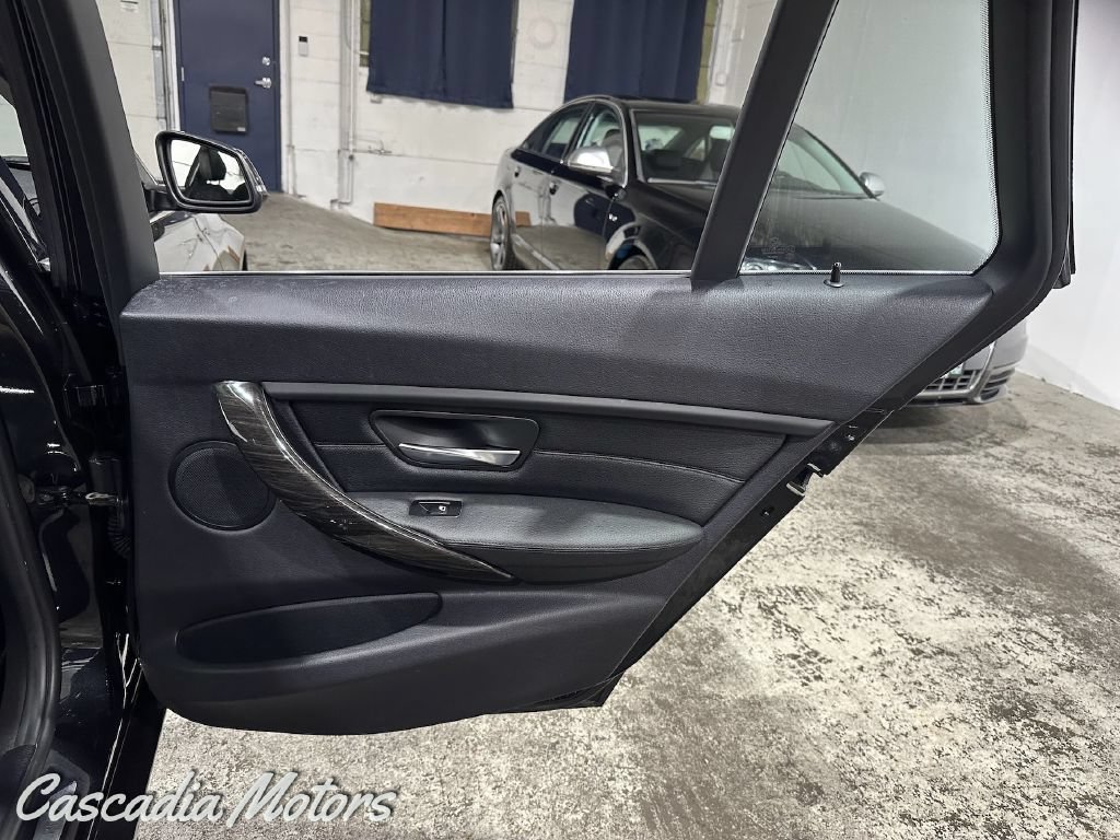 Used 2015 BMW 328i xDrive Wagon AWD/4WD image 22