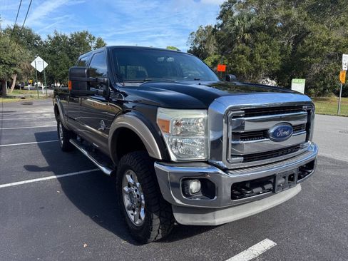 Used 2013 Ford F250 Lariat w/ Lariat Interior Pkg image 3