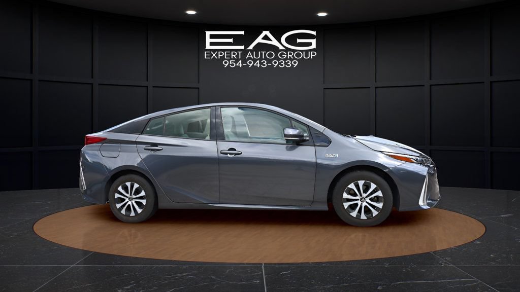 Used 2020 Toyota Prius Prime XLE FWD image 32