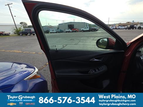 Used 2024 Buick Encore GX Preferred FWD image 7
