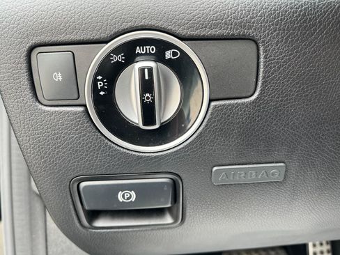 Used 2012 Mercedes-Benz SLK 350 image 26