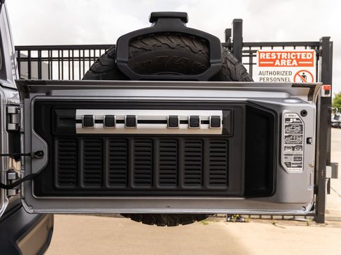 Used 2019 Jeep Wrangler Unlimited Rubicon AWD/4WD image 40