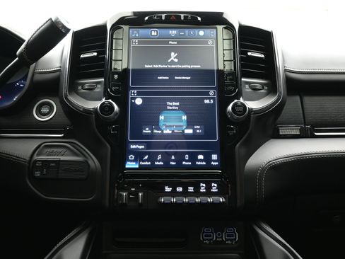 Used 2024 RAM 2500 Limited image 16