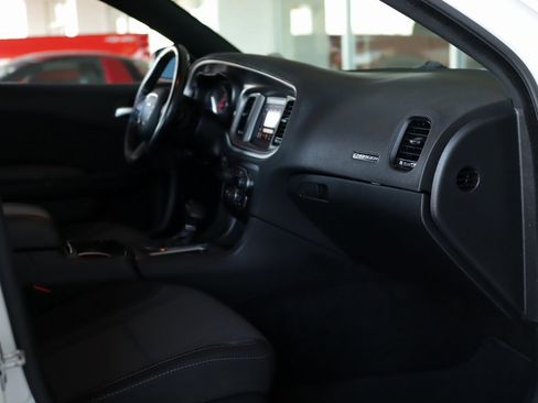 Used 2020 Dodge Charger SXT w/ Blacktop Package image 30