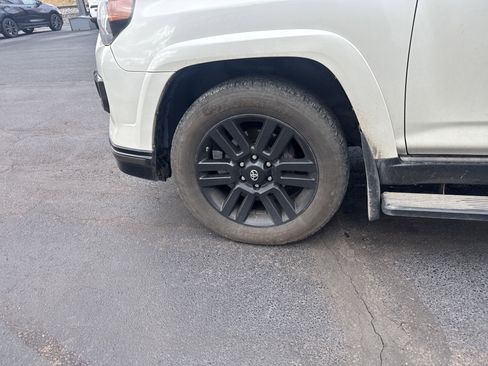 Used 2019 Toyota 4Runner Limited image 11