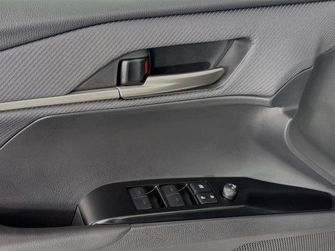 Used 2025 Toyota Camry SE FWD image 23