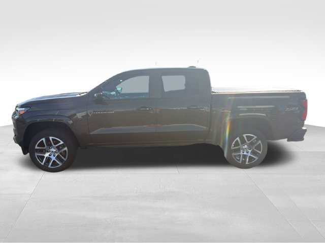 Used 2023 Chevrolet Colorado Z71 w/ Z71 Convenience Package 2 AWD/4WD image 2