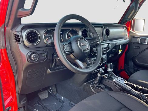 Used 2023 Jeep Gladiator Sport AWD/4WD image 9