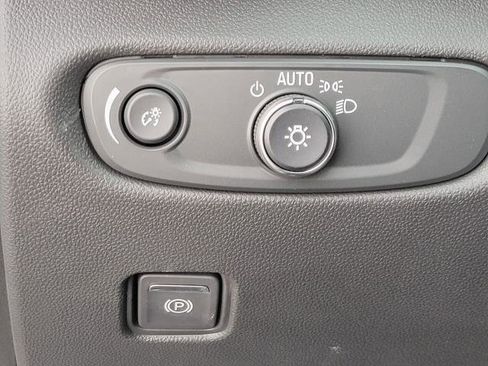 Used 2024 Chevrolet Blazer LT w/ Convenience Package image 11