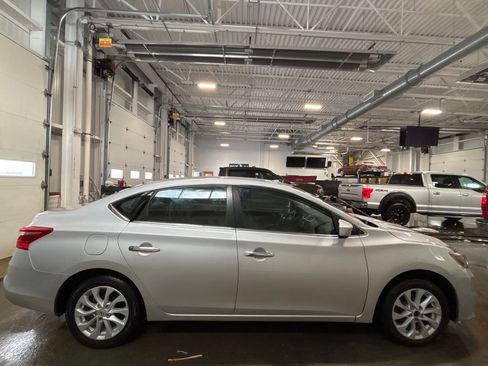 Used 2018 Nissan Sentra SV image 4
