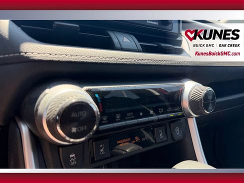 Used 2022 Toyota RAV4 XLE w/ Convenience Package AWD/4WD image 30