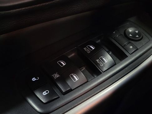 Used 2019 Jeep Cherokee Limited AWD/4WD image 27