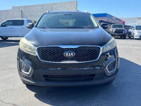 Used 2016 Kia Sorento FWD image 8