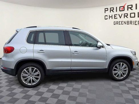 Used 2016 Volkswagen Tiguan SE image 9
