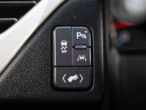 Used 2019 GMC Yukon XL SLT w/ Open Road Package AWD/4WD image 43