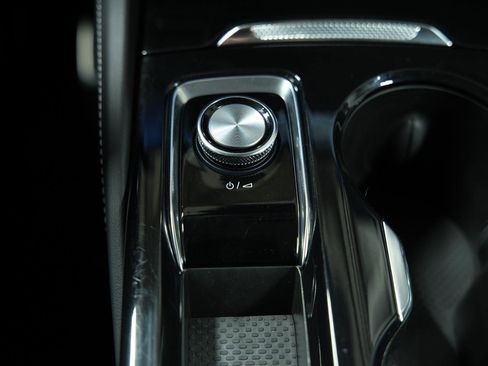 Used 2025 Buick Envision Sport Touring image 41