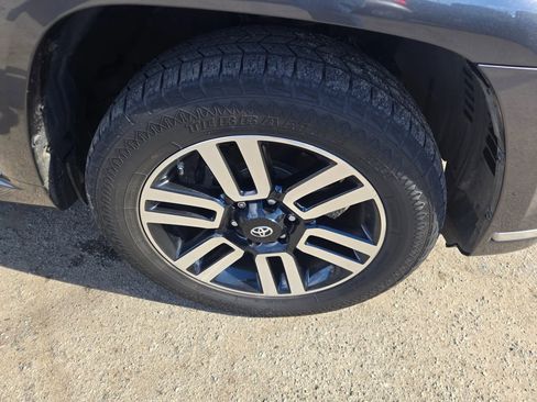 Used 2019 Toyota 4Runner Limited image 32