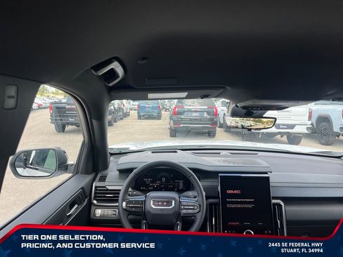 New 2026 GMC Acadia AT4 w/ Luxury Package AWD/4WD image 14