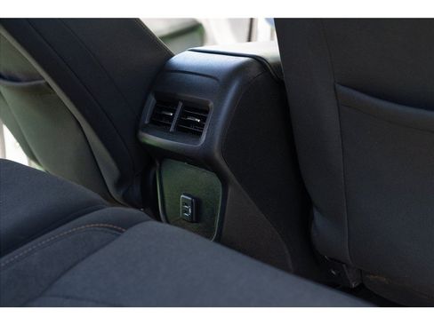 Used 2019 Chevrolet Equinox LT FWD image 36