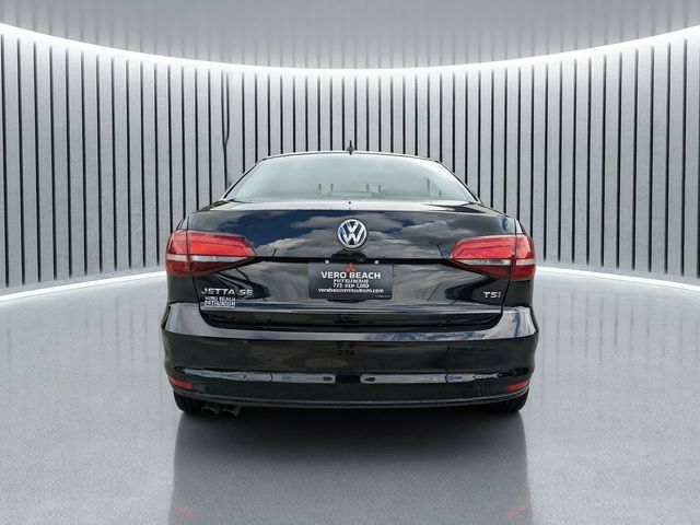 Used 2017 Volkswagen Jetta SE FWD image 5