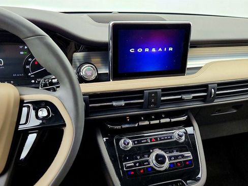 Used 2022 Lincoln Corsair AWD w/ Equipment Group 101A image 15