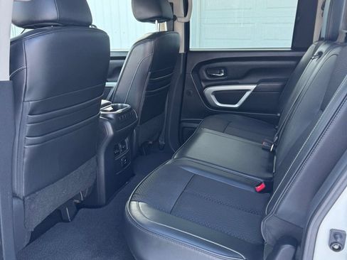 Used 2017 Nissan Titan PRO-4X image 11
