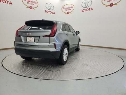 Used 2024 Cadillac XT4 Luxury w/ Cold Weather Package image 8