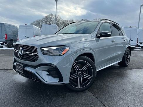 Certified 2025 Mercedes-Benz GLE 450 4MATIC image 3