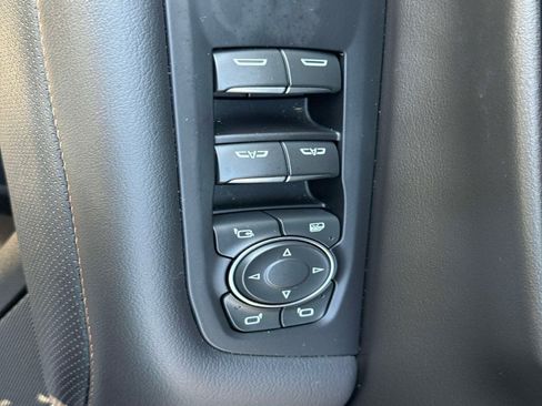Used 2025 Chevrolet Tahoe High Country RWD image 24