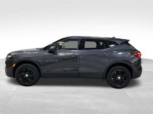 Used 2022 Chevrolet Blazer LT FWD image 2