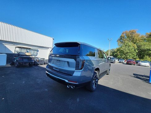 New 2026 Chevrolet Suburban Premier w/ Sun And Tow Package image 5