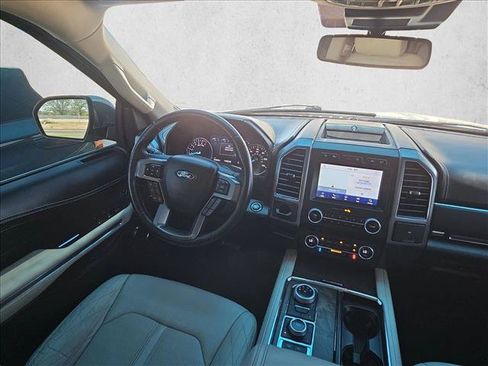 Used 2021 Ford Expedition Platinum AWD/4WD image 3