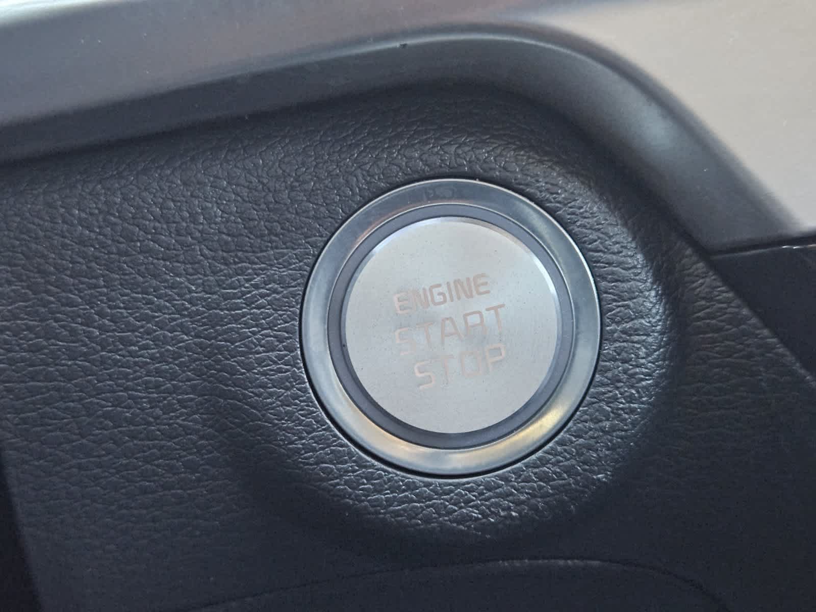 Certified 2024 Kia Telluride EX w/ EX Captain's Chair Package AWD/4WD image 19