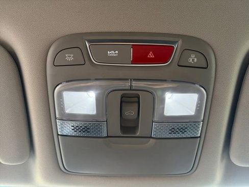 Used 2024 Kia Telluride S w/ S Sunroof Package FWD image 25