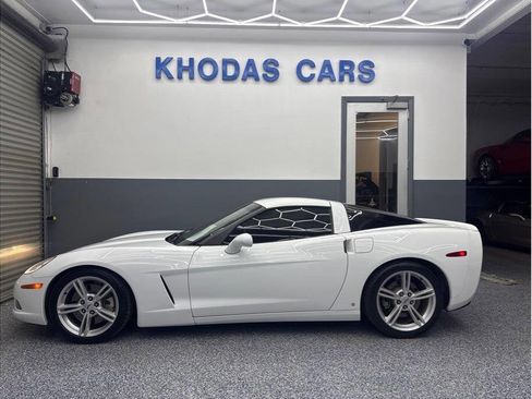 Used 2009 Chevrolet Corvette Coupe w/ Preferred Equipment Group RWD image 1