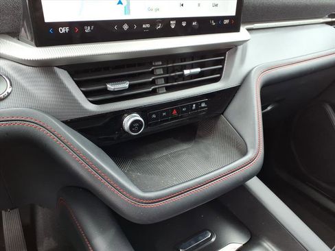 Used 2025 Ford Explorer ST-Line image 15