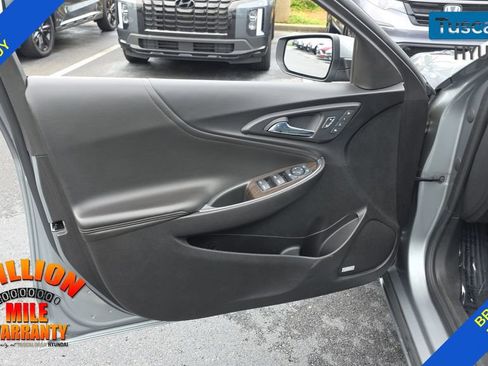 Used 2024 Chevrolet Malibu LT FWD image 11