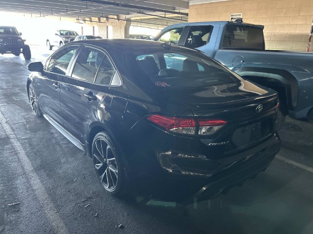 Used 2020 Toyota Corolla SE FWD image 2